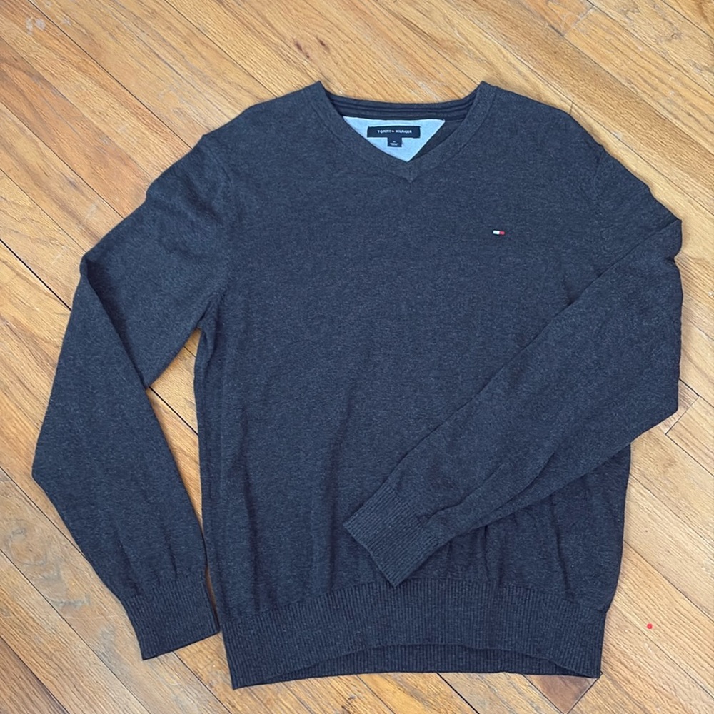 Men’s V-Neck Sweater by Tommy Hilfiger/Size M